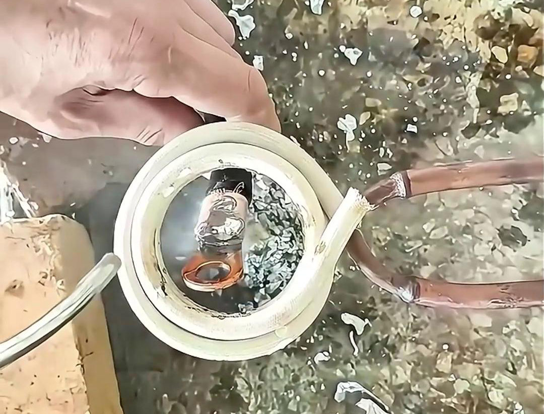 铜线端子高频锡焊：高效、精准的焊接工艺