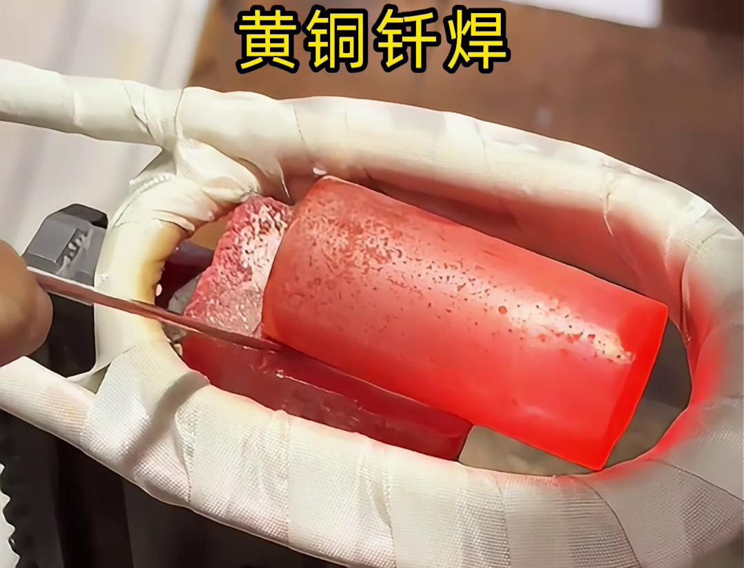 高频久久AV色欲AV久久蜜桃麻豆加热铜件焊接和黄铜久久AV色欲AV久久蜜桃麻豆钎焊都是利用高频久久AV色欲AV久久蜜桃麻豆加热技术进行焊接或钎焊的有效方法