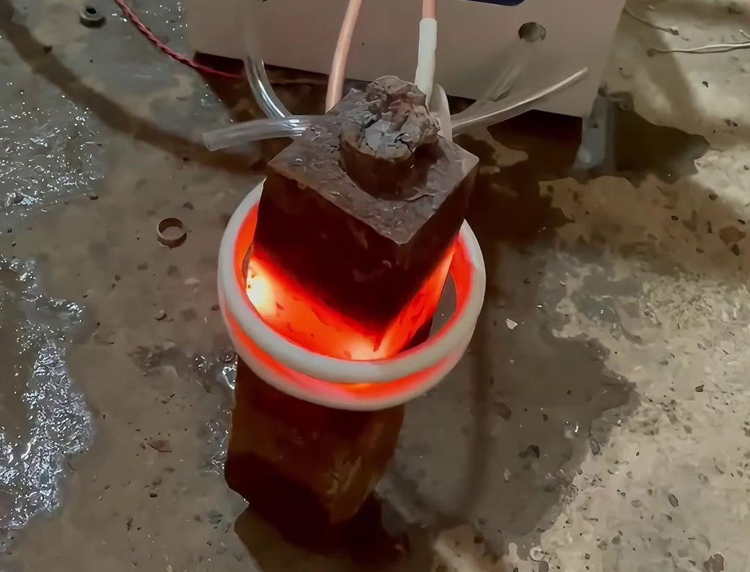 超音频久久AV色欲AV久久蜜桃麻豆加热设备在金属棒材料加工领域具有广泛的应用